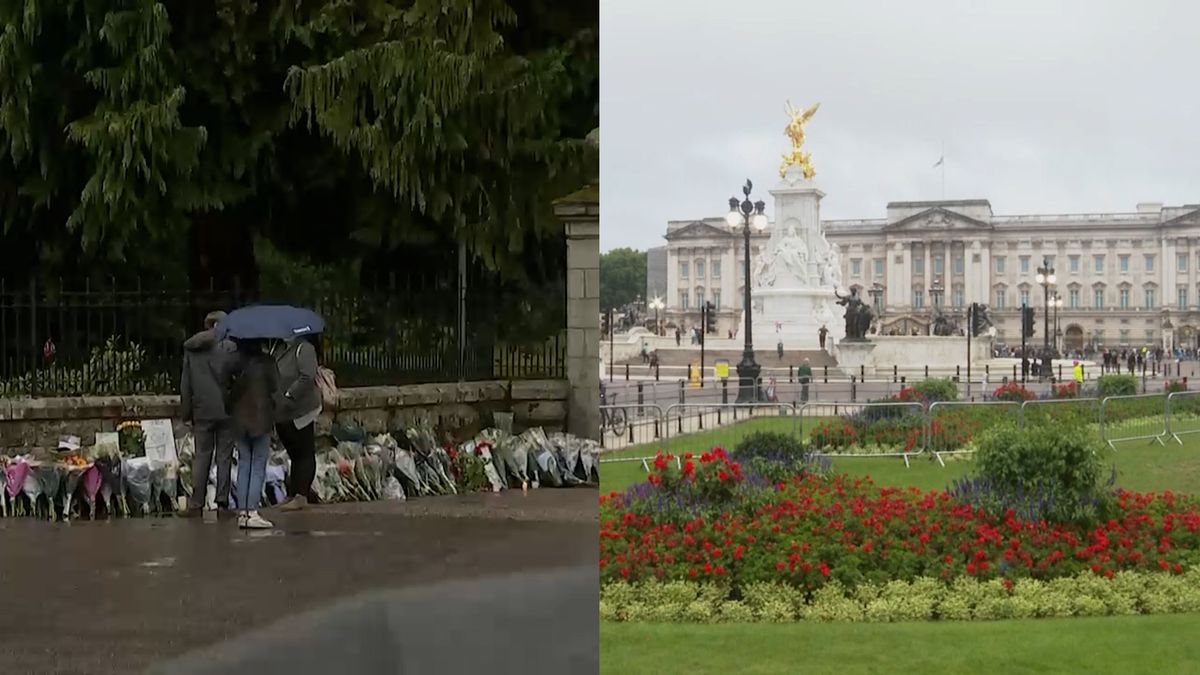 Britové truchlí za královnou. Záběry od Buckinghamského paláce a Balmoralu